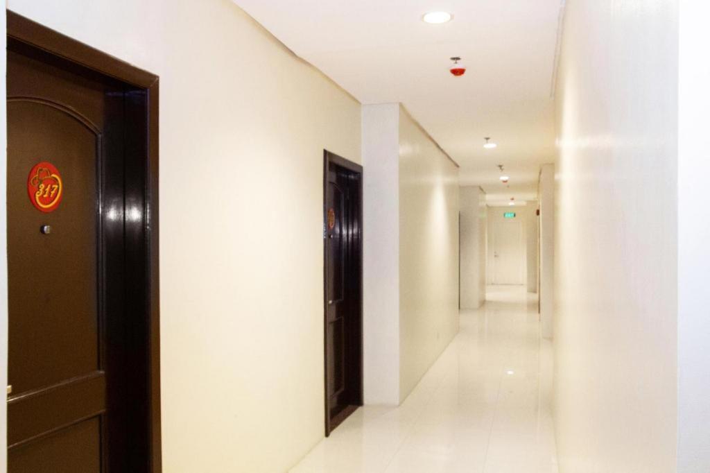 Oyo 133 Jazzy James Country Hotel 2 Davao Екстер'єр фото