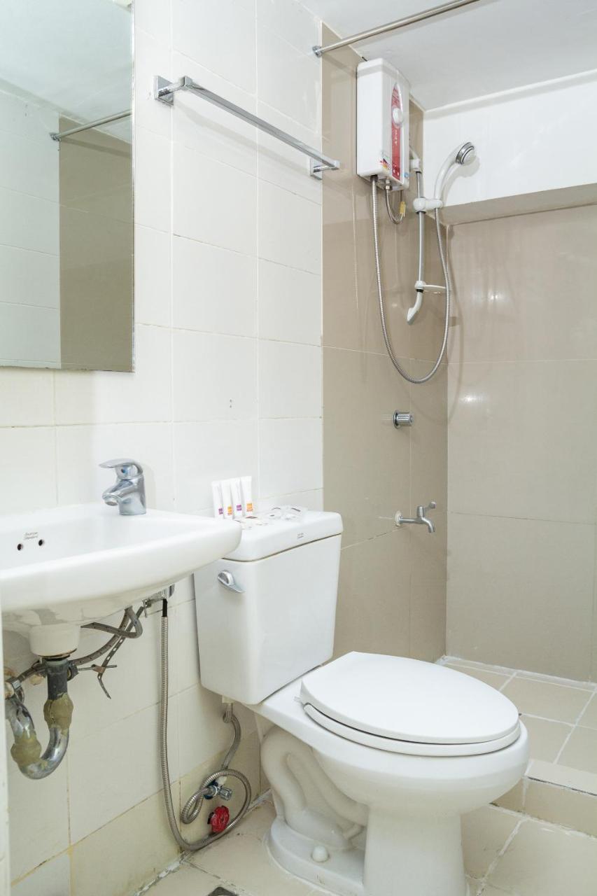 Oyo 133 Jazzy James Country Hotel 2 Davao Екстер'єр фото