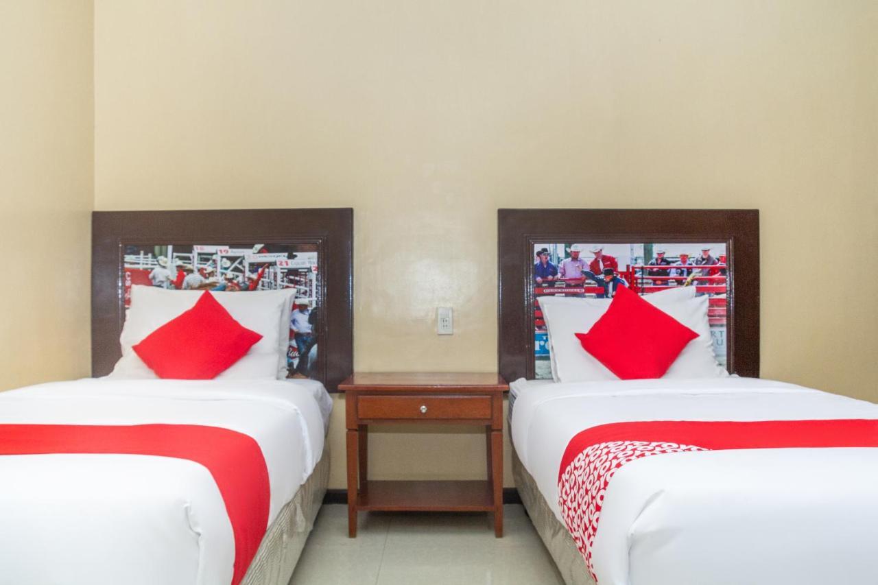 Oyo 133 Jazzy James Country Hotel 2 Davao Екстер'єр фото